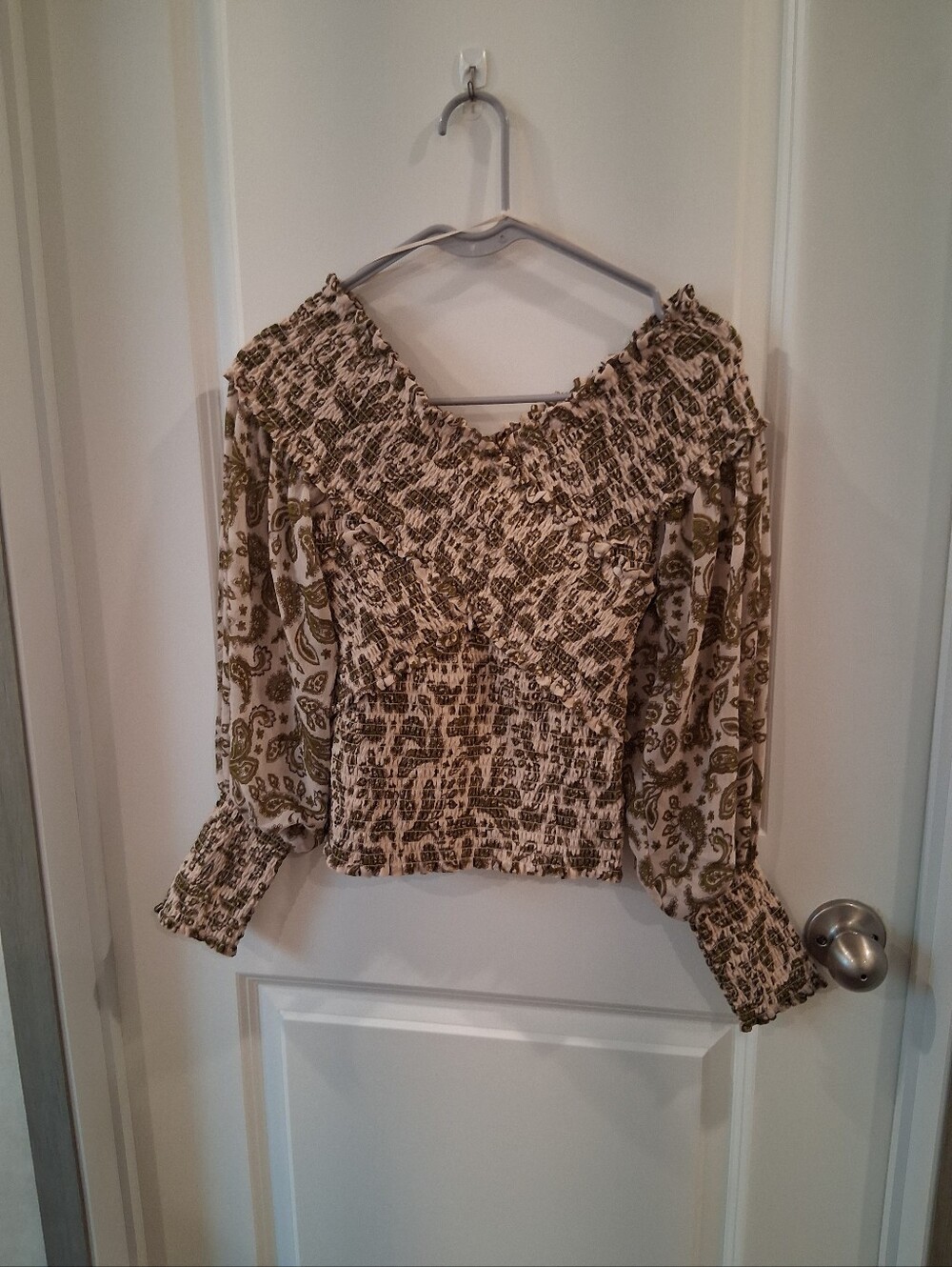 BB Dakota Olive and Cream Smocked Peasant Blouse Size Small